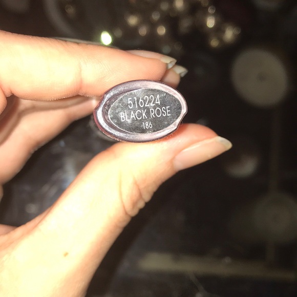 Real Colors Lasting Matte Lipstick - Picture 5 of 5